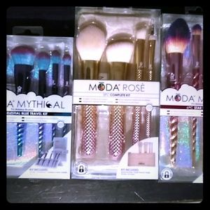 Moda make up brushes